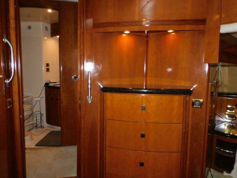 Waterdog 57ft Carver Yacht For Sale