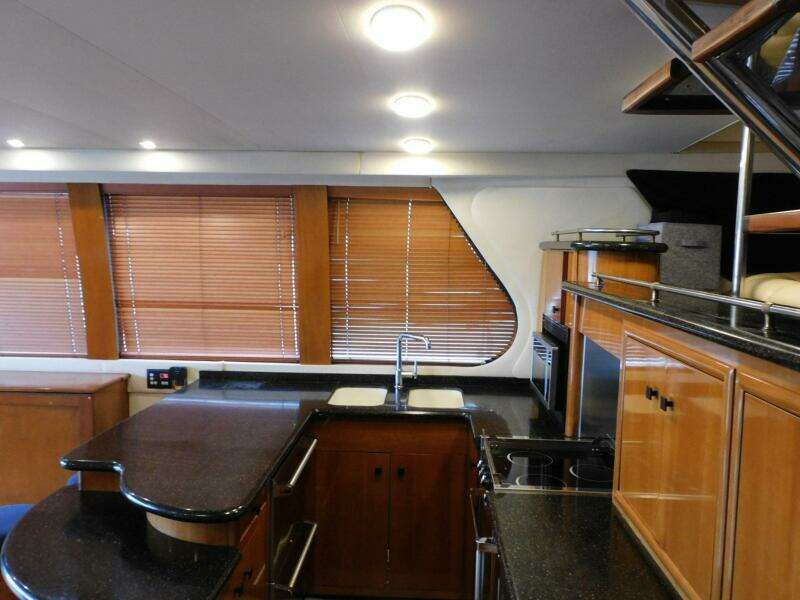 Waterdog 57ft Carver Yacht For Sale