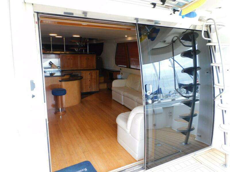 Waterdog 57ft Carver Yacht For Sale