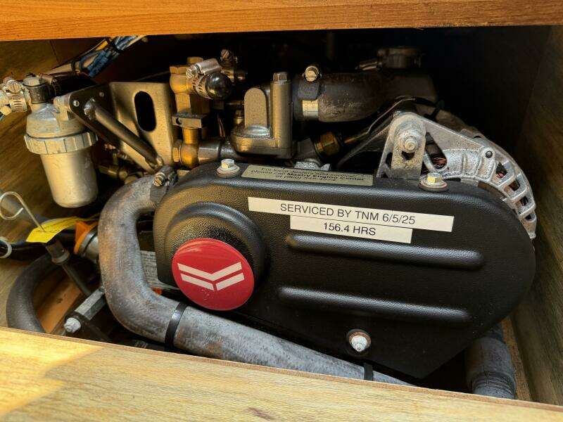 Horizon Cat Yanmar Diesel Horizon Cat Yanmar Diesel