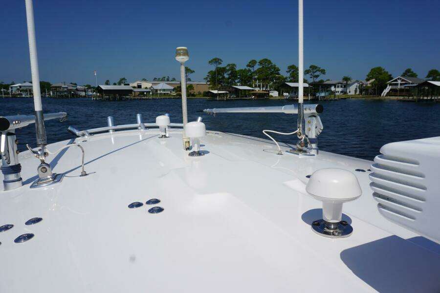 2012 32 Regulator 32 FS Past Time Hardtop (2)
