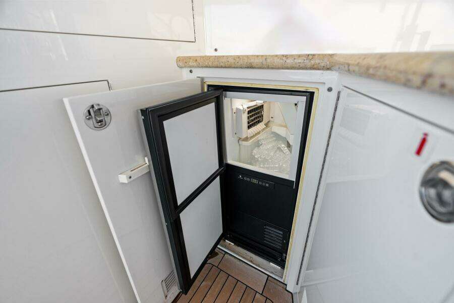 YES 112ft Westport Yacht For Sale