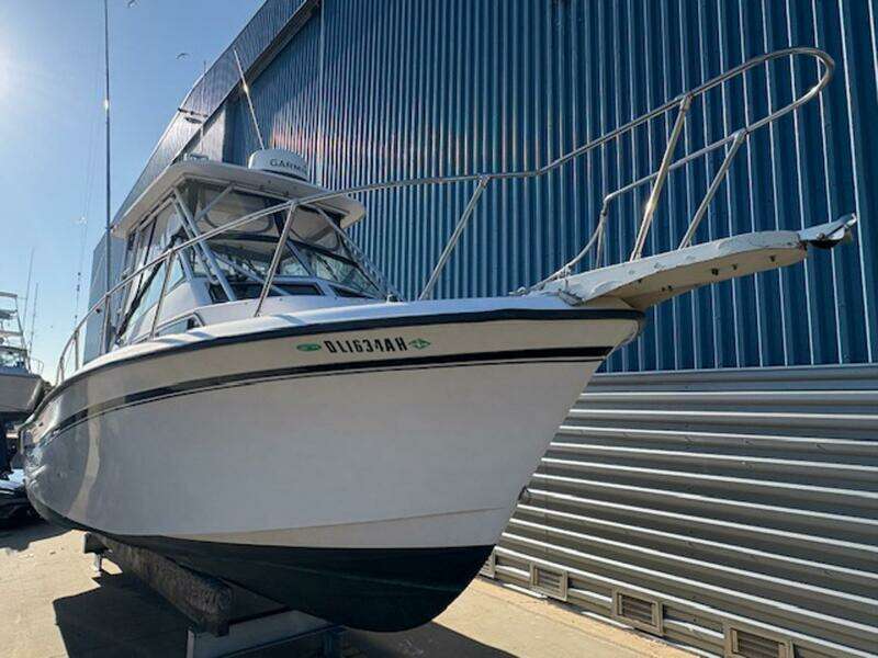 27ft Grady White Yacht For Sale