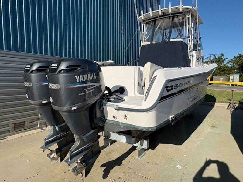 27ft Grady White Yacht For Sale