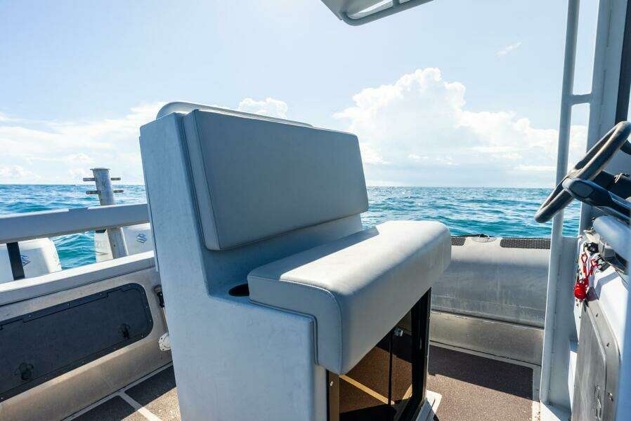 30ft Zodiac Yacht For Sale