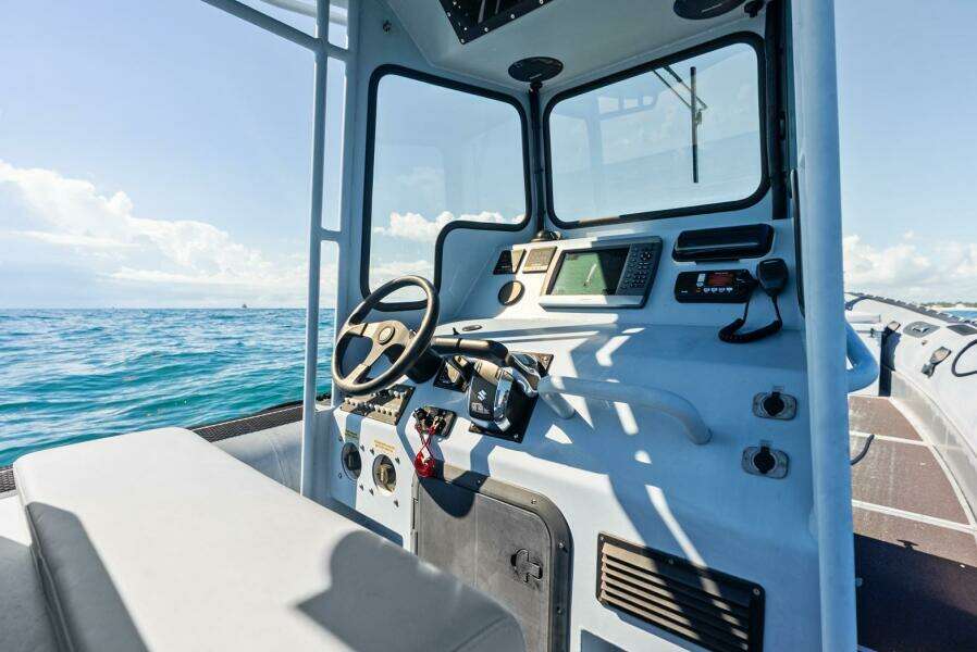 30ft Zodiac Yacht For Sale