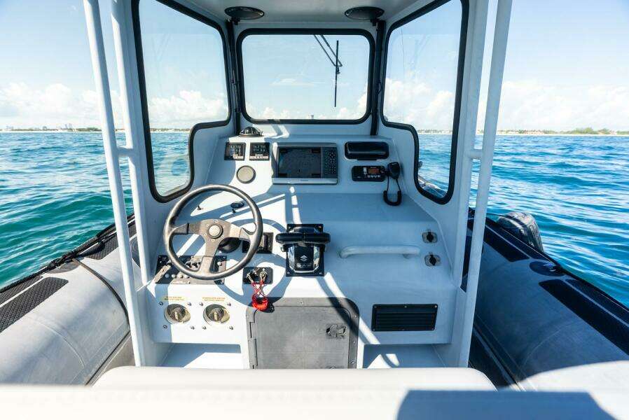 30ft Zodiac Yacht For Sale