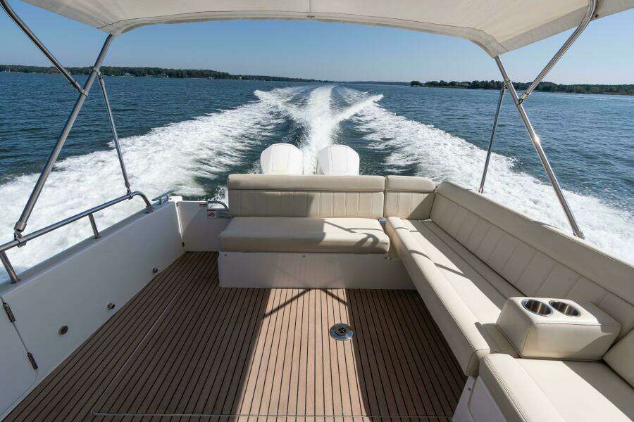 Middle Path 42ft MJM Yacht For Sale