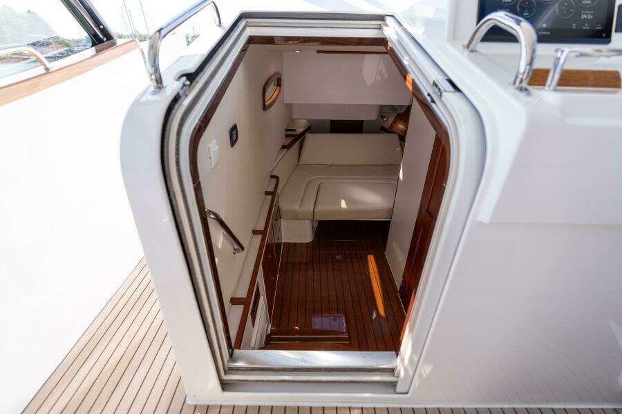 Middle Path 42ft MJM Yacht For Sale