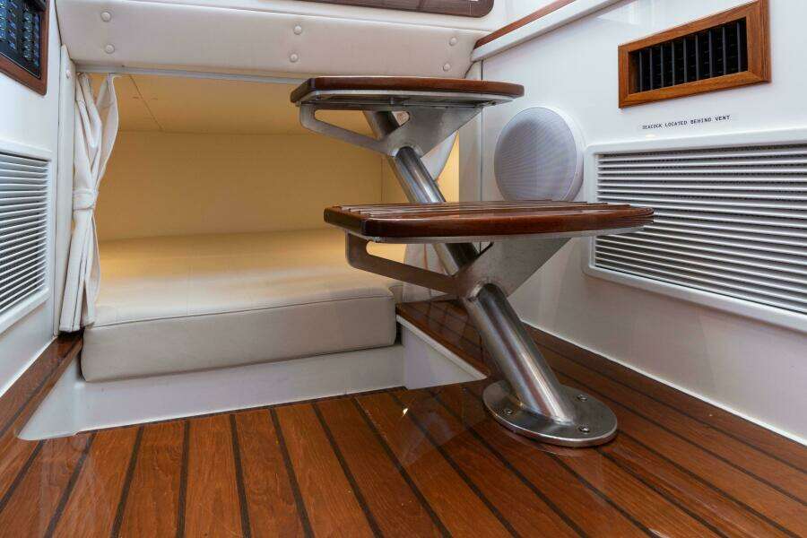 Middle Path 42ft MJM Yacht For Sale