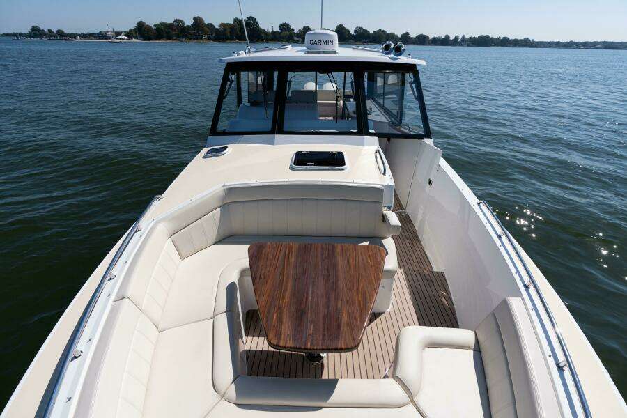Middle Path 42ft MJM Yacht For Sale