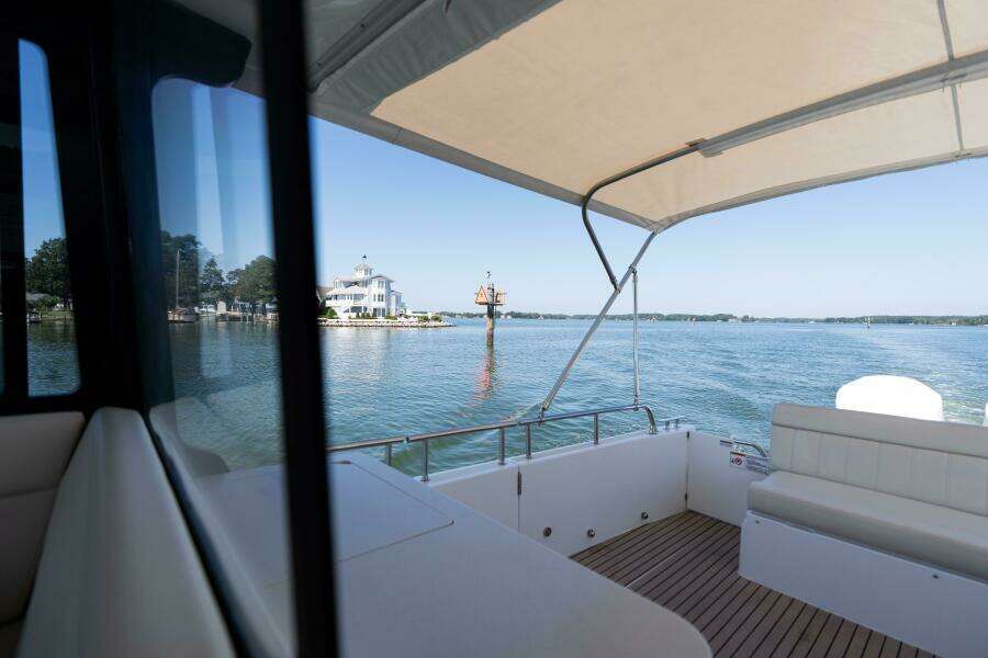 Middle Path 42ft MJM Yacht For Sale