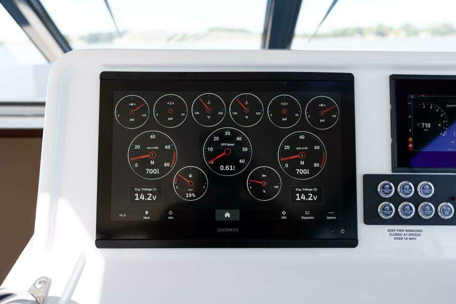 Middle Path 42ft MJM Yacht For Sale