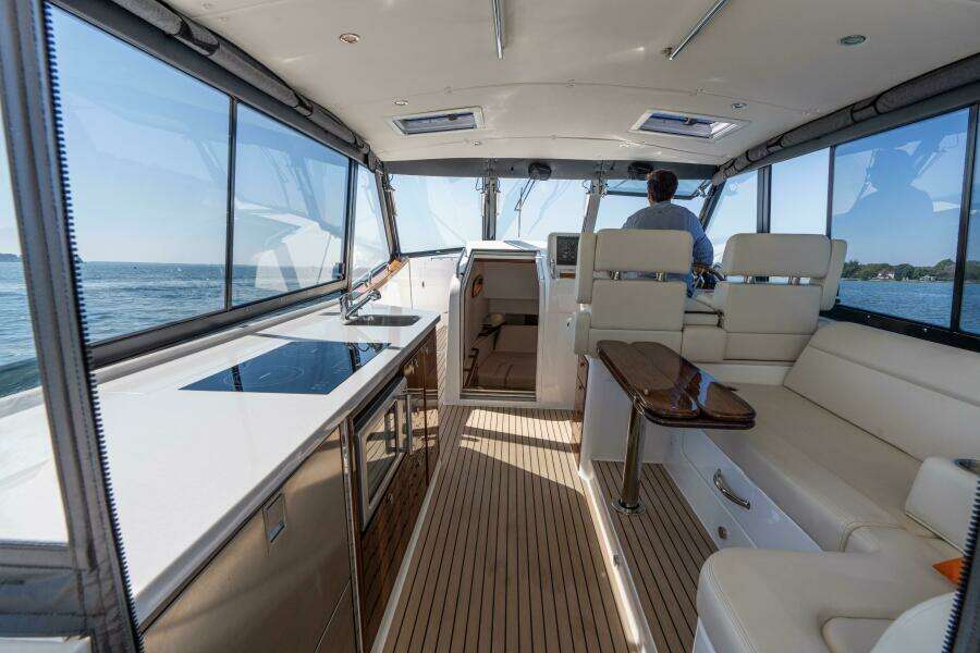 Middle Path 42ft MJM Yacht For Sale