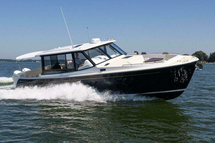 Middle Path 42ft MJM Yacht For Sale
