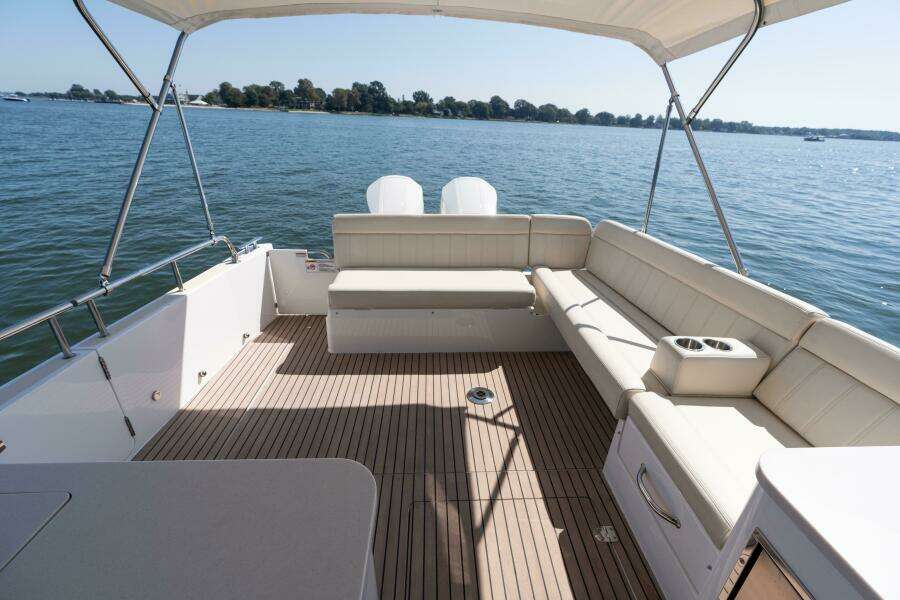 Middle Path 42ft MJM Yacht For Sale