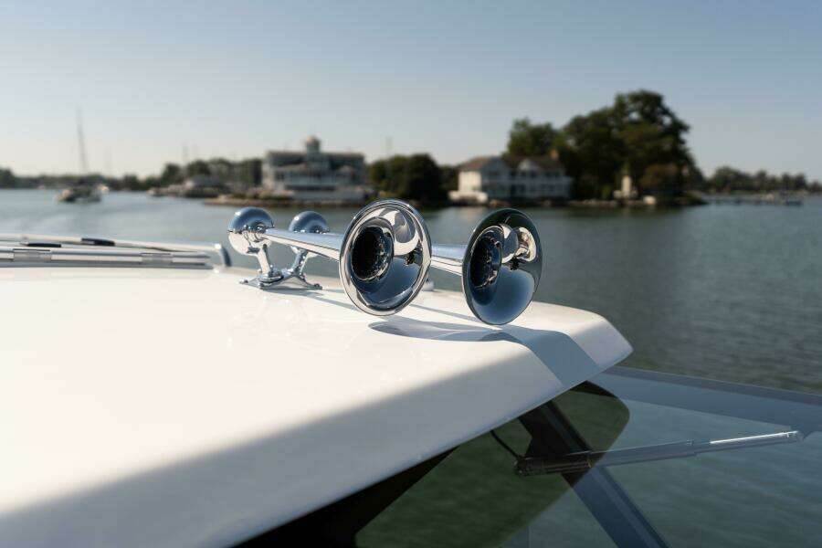 Middle Path 42ft MJM Yacht For Sale