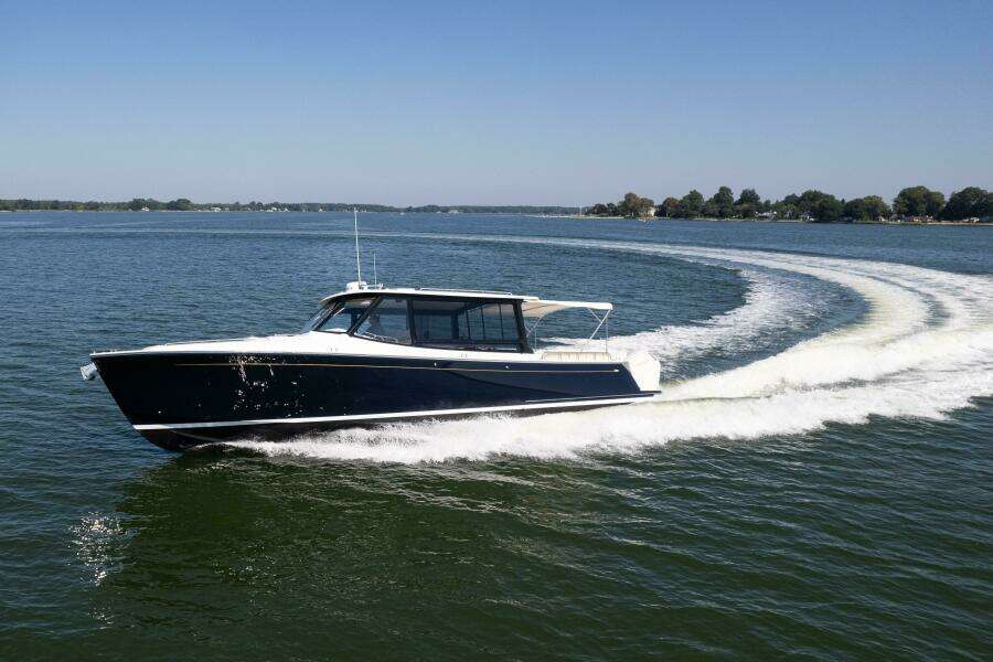 Middle Path 42ft MJM Yacht For Sale