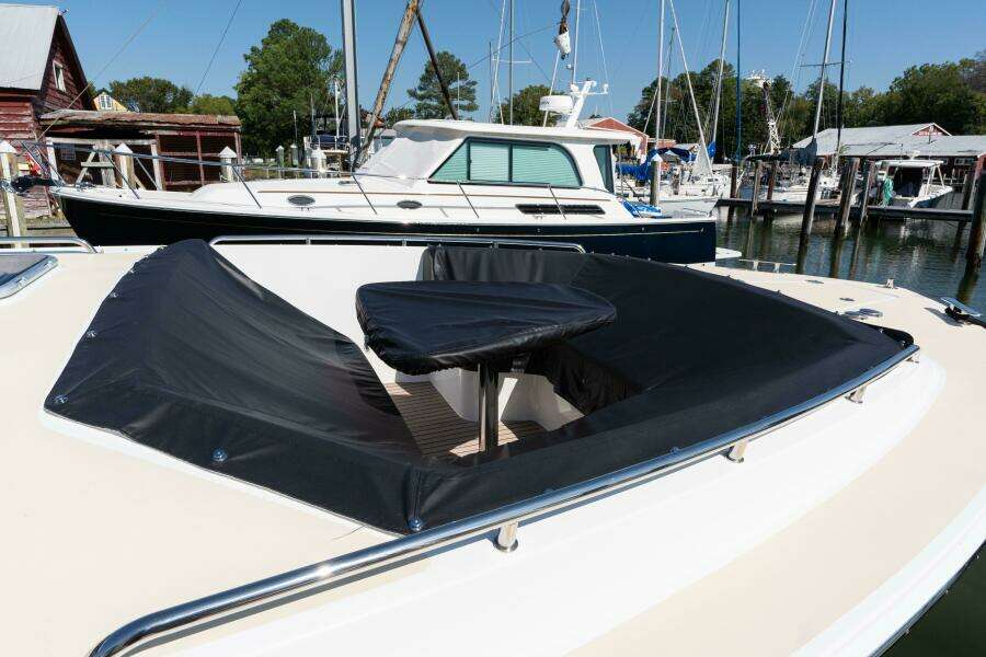 Middle Path 42ft MJM Yacht For Sale