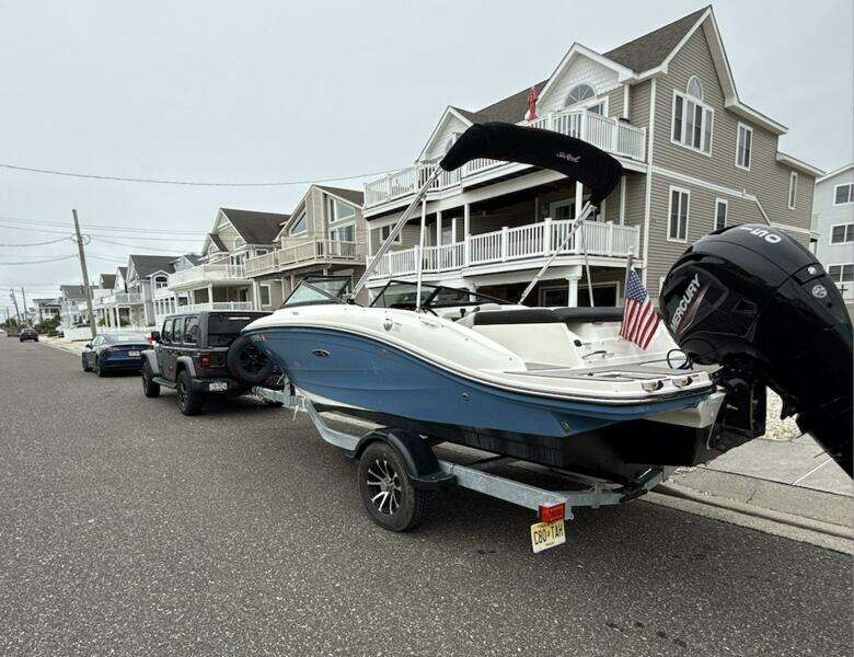 19ft Sea Ray Yacht For Sale