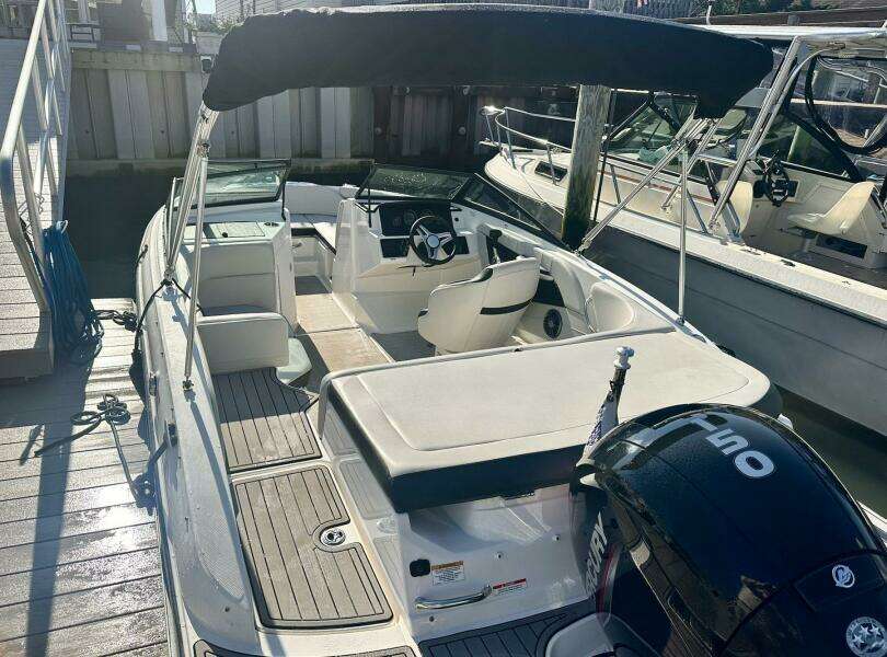 19ft Sea Ray Yacht For Sale