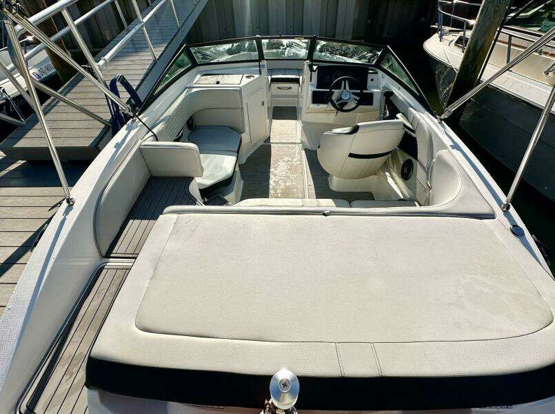 19ft Sea Ray Yacht For Sale