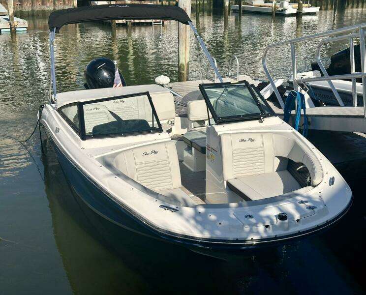 19ft Sea Ray Yacht For Sale