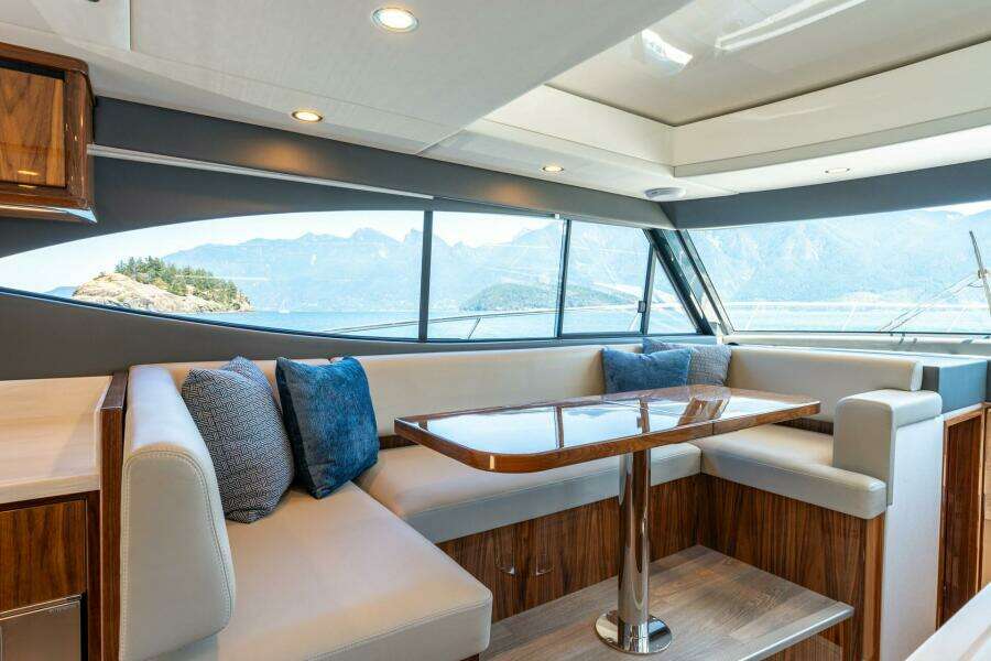 FM Trade In 46ft Riviera Yacht For Sale