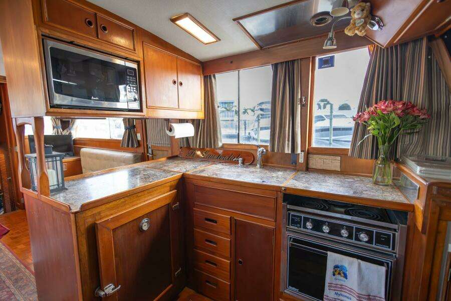 Moonshadow 42ft Grand Banks Yacht For Sale Moonshadow 42ft Grand Banks Yacht For Sale