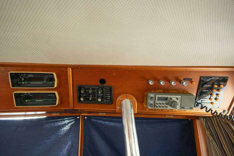 Moonshadow 42ft Grand Banks Yacht For Sale Moonshadow 42ft Grand Banks Yacht For Sale