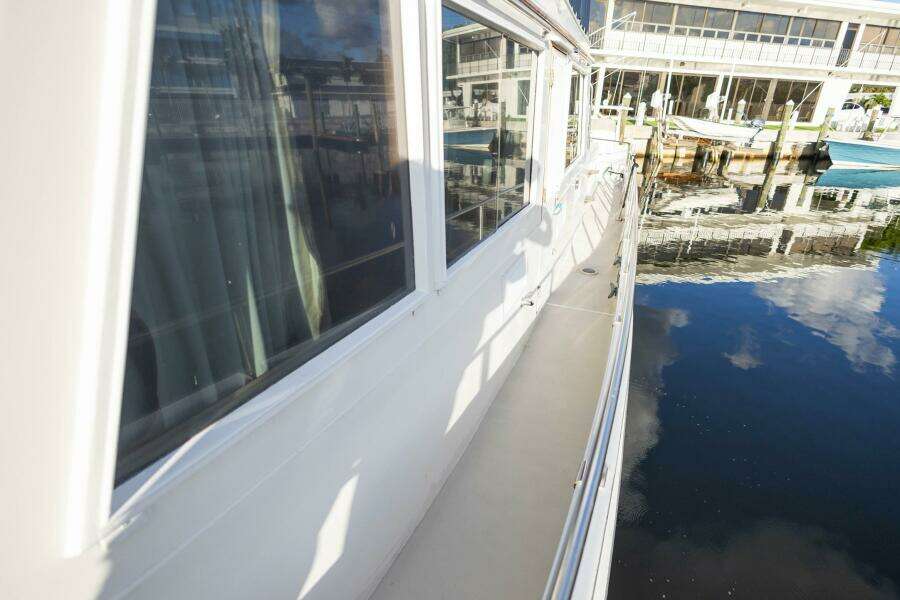 Moonshadow 42ft Grand Banks Yacht For Sale Moonshadow 42ft Grand Banks Yacht For Sale