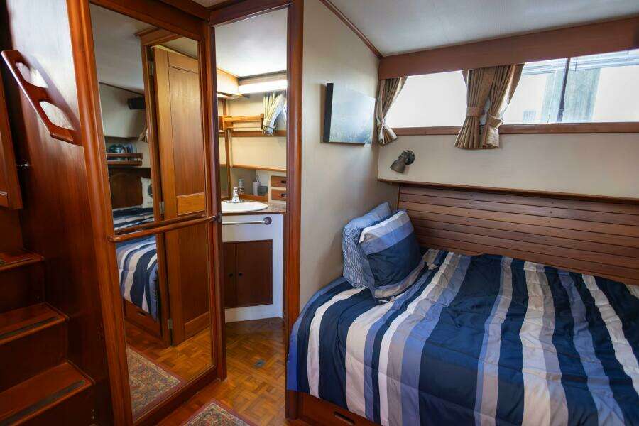 Moonshadow 42ft Grand Banks Yacht For Sale Moonshadow 42ft Grand Banks Yacht For Sale