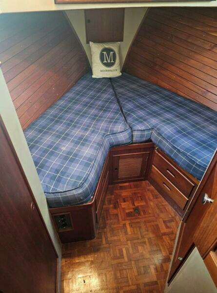 Moonshadow 42ft Grand Banks Yacht For Sale