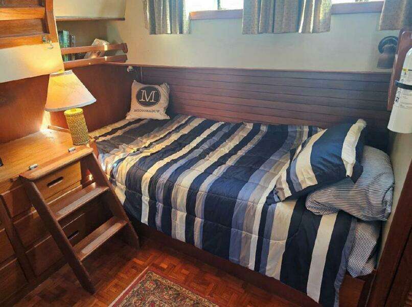 Moonshadow 42ft Grand Banks Yacht For Sale