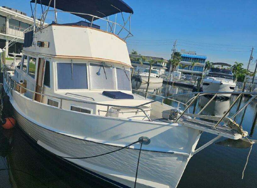 Moonshadow 42ft Grand Banks Yacht For Sale
