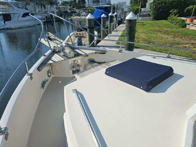 Moonshadow 42ft Grand Banks Yacht For Sale