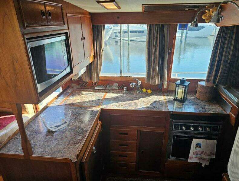 Moonshadow 42ft Grand Banks Yacht For Sale