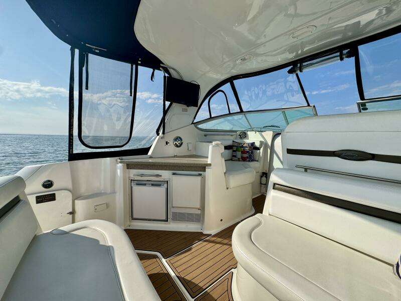 Escape 36ft Rinker Yacht For Sale