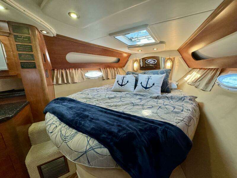 Escape 36ft Rinker Yacht For Sale