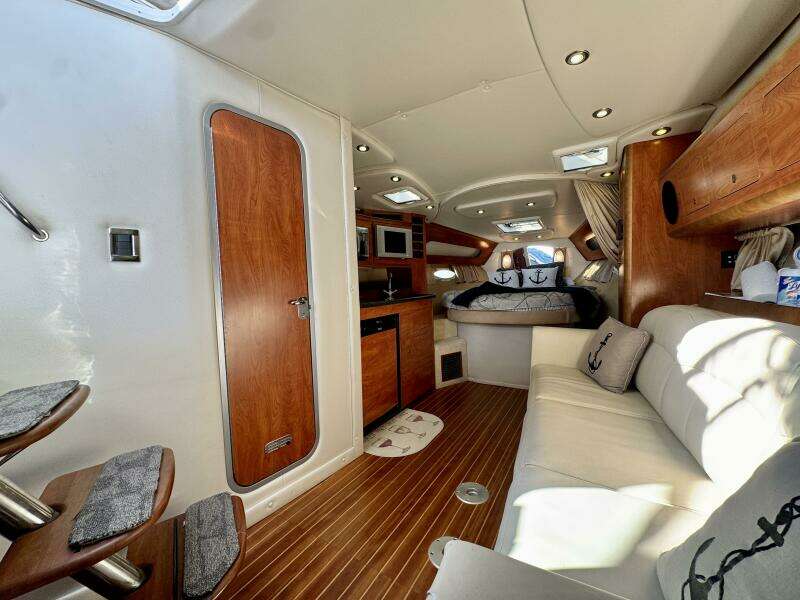 Escape 36ft Rinker Yacht For Sale