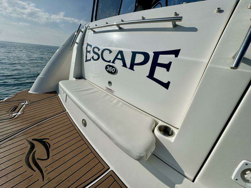 Escape 36ft Rinker Yacht For Sale