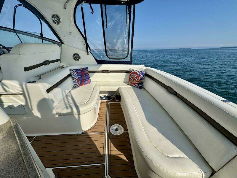 Escape 36ft Rinker Yacht For Sale