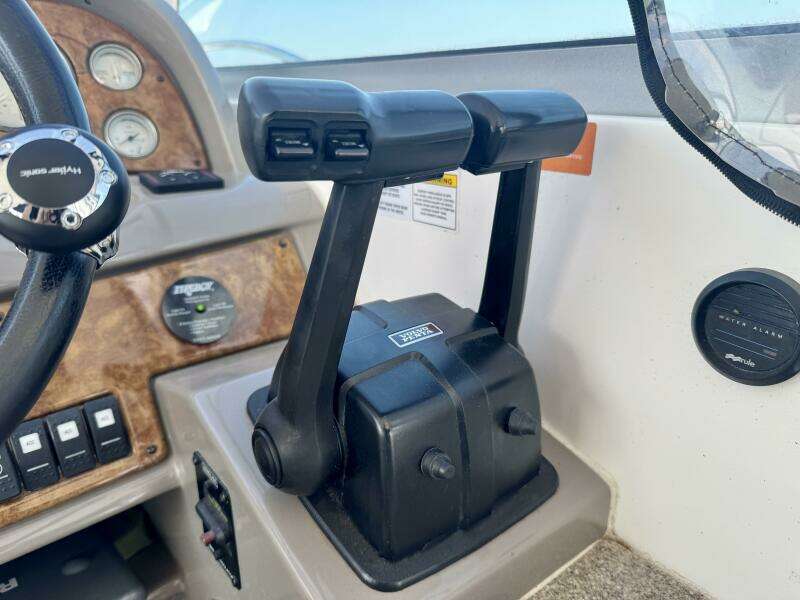 Escape 36ft Rinker Yacht For Sale