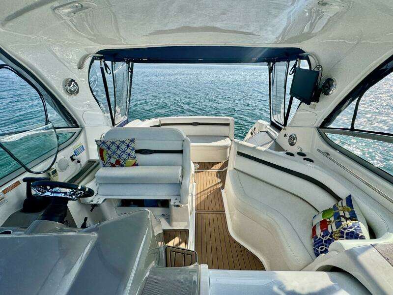 Escape 36ft Rinker Yacht For Sale