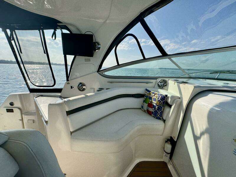 Escape 36ft Rinker Yacht For Sale