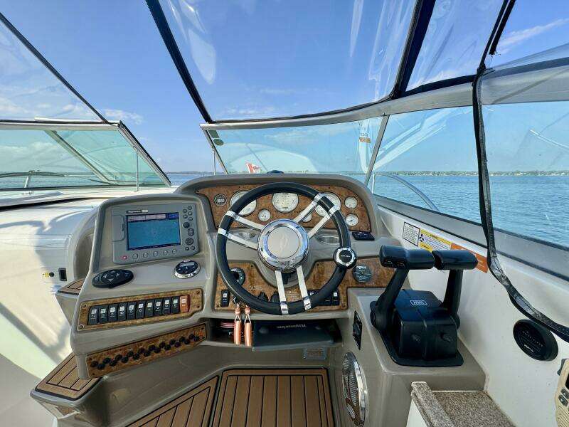 Escape 36ft Rinker Yacht For Sale