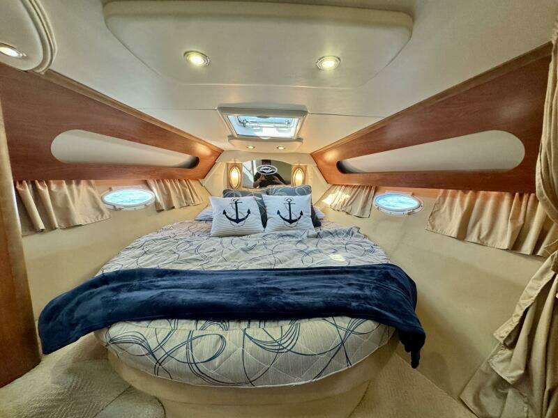 Escape 36ft Rinker Yacht For Sale