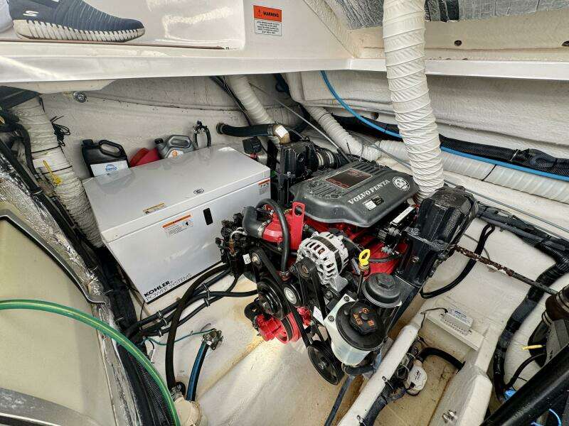 Escape 36ft Rinker Yacht For Sale
