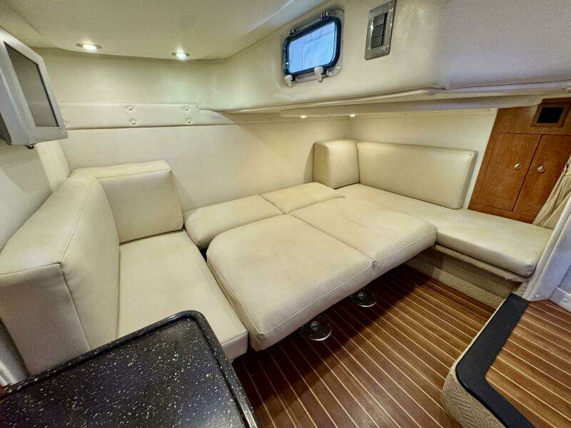 Escape 36ft Rinker Yacht For Sale