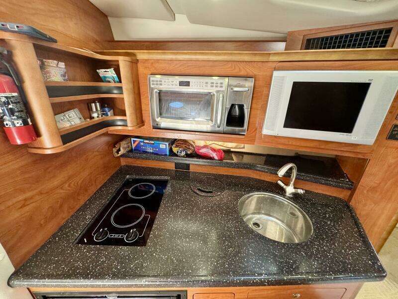 Escape 36ft Rinker Yacht For Sale